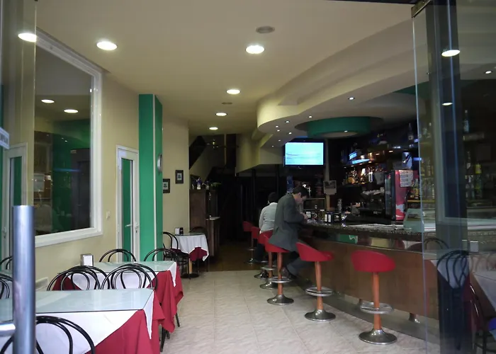 ゲストハウス Casais